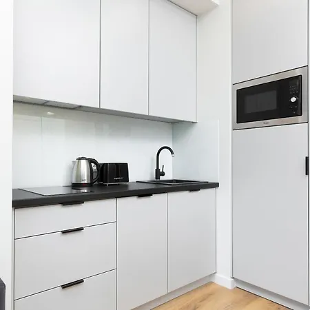 Browary Warszawskie By Renters * Varsovia